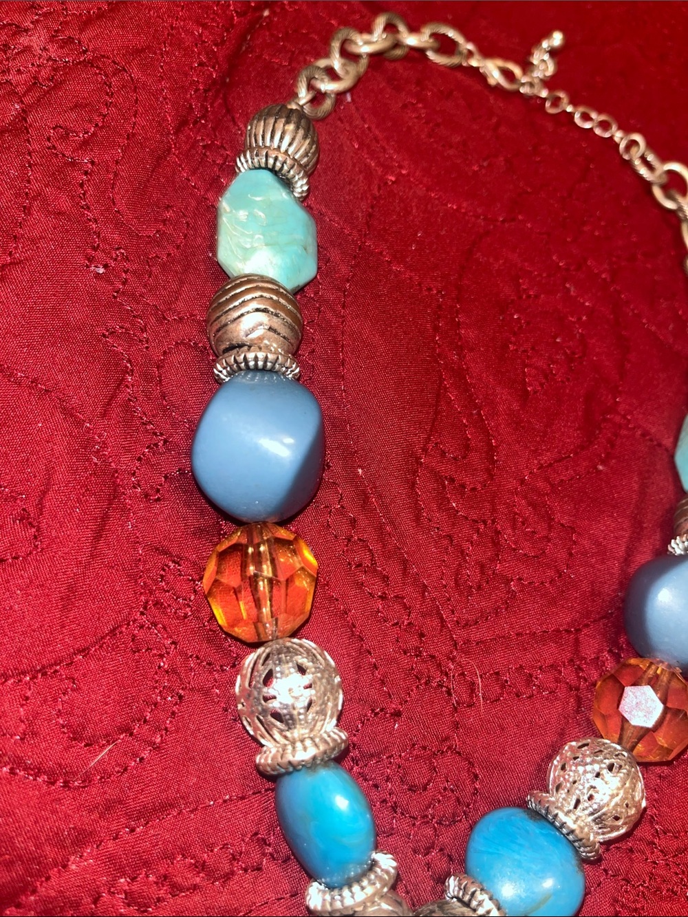 Gothic-motif meets Bohemian Flair Heart Wing Pendant Necklace - Picture 3 of 6